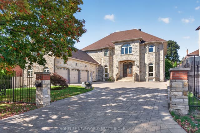Detached at 128 Garden Avenue, Richmond Hill, ON L4C 6M1