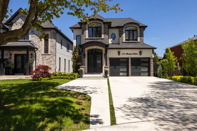Detached at 175 Burloak Drive W, Oakville, ON L6L 6E6