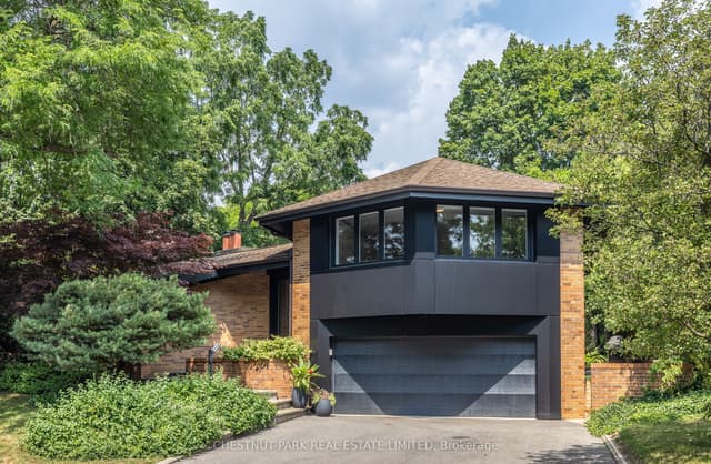 Detached at 20 Lower Links Road, Toronto, ON M2P 1H6, Toronto C12
