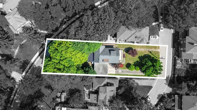 Detached at 4 Farley Place, St. Thomas, ON N5R 3E5