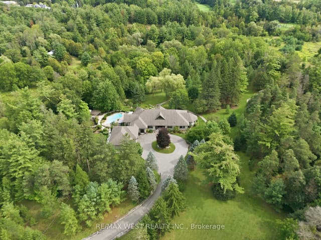 Detached at 5775 Kirby Road, Vaughan, ON L0J 1C0