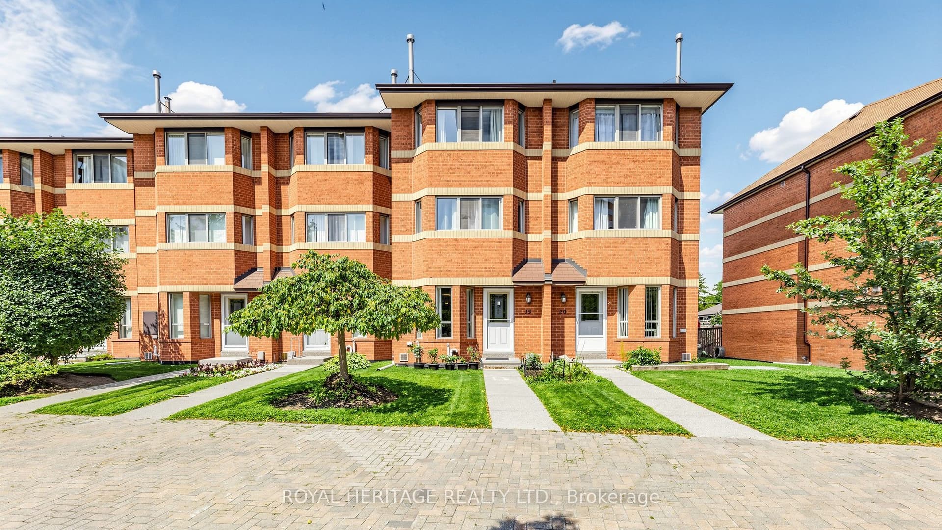 Suite Th 19, Unit Th 19 · 2472 Eglinton Ave E