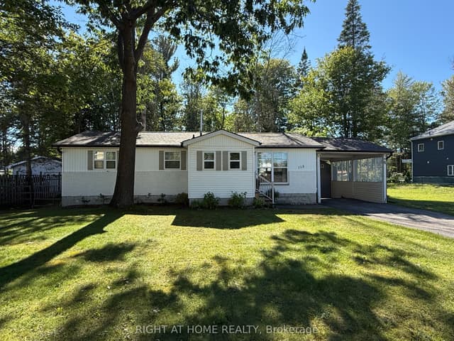 Detached at 158 Zoo Park Road, Wasaga Beach, ON L9Z 2P2