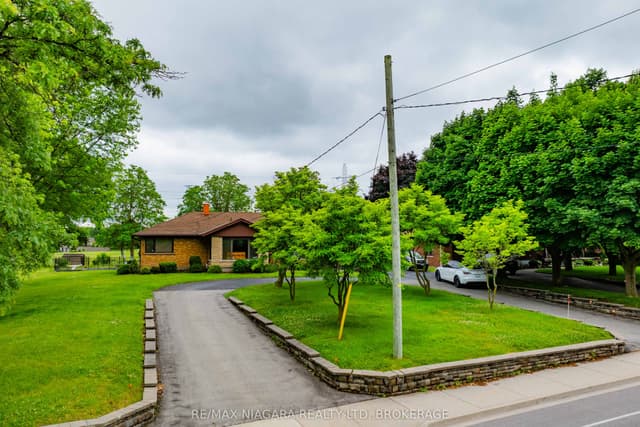 Detached at 6378 Mountain Road, Niagara Falls, ON L2E 6S4