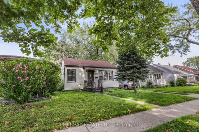 Detached at 1226 Wigle Avenue, Windsor, ON N9C 3N1