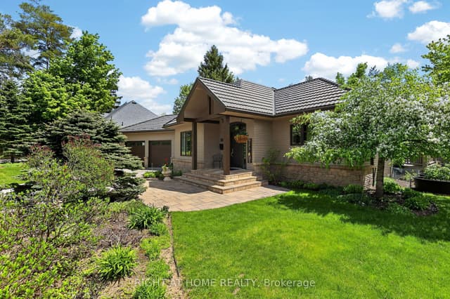 Detached at 13 Alpine Way, Oro-Medonte, ON L0L 2L0