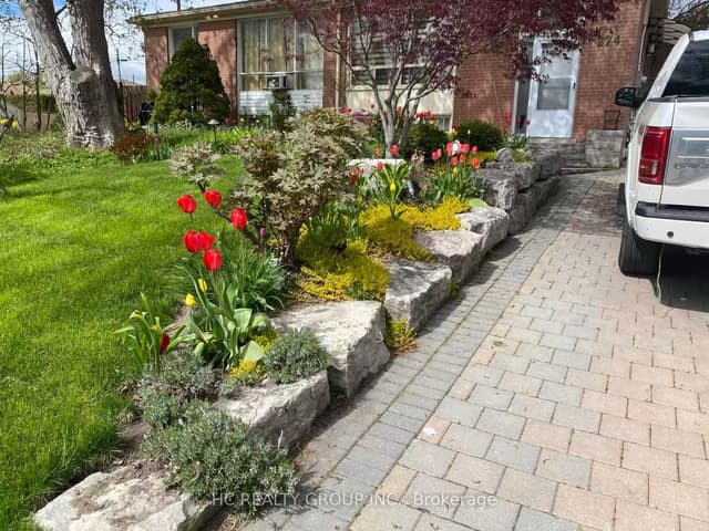 Semi-Detached at 274 Browndale Crescent, Richmond Hill, ON L4C 3J2
