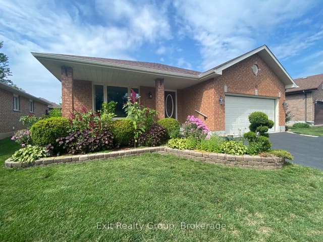 Detached at 60 Oak Ridge Boulevard, Belleville, ON K8N 5W2
