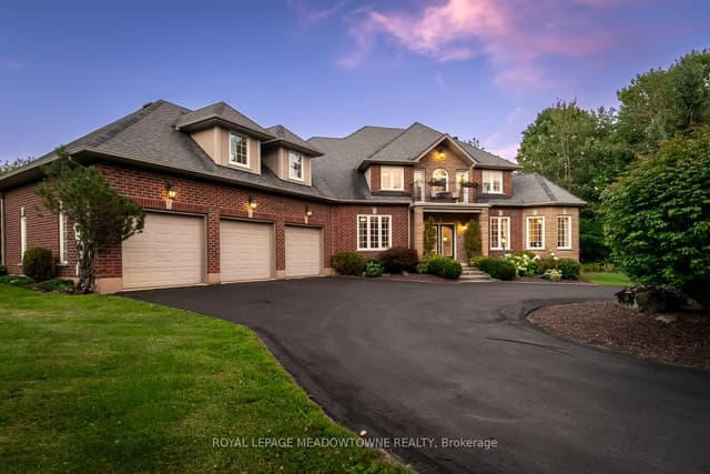 Detached at 4215 Ennisclare Drive, Milton, ON N0B 2K0