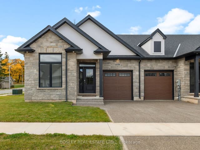 Att/Row/Townhouse at 526 Royal Ridge Drive, Fort Erie, ON L0S 1N0