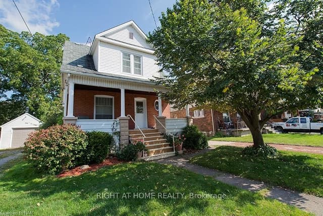 Detached at 5266 Heywood Avenue, Niagara Falls, ON L2E 4V6