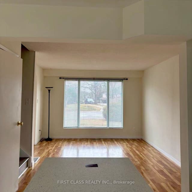 Semi-Detached at 701 Leeder Court, Newmarket, ON L3Y 5A8