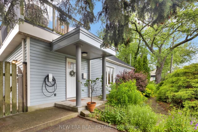 Detached at 2 Foch Avenue, Toronto, ON M8W 3W8, Toronto W06