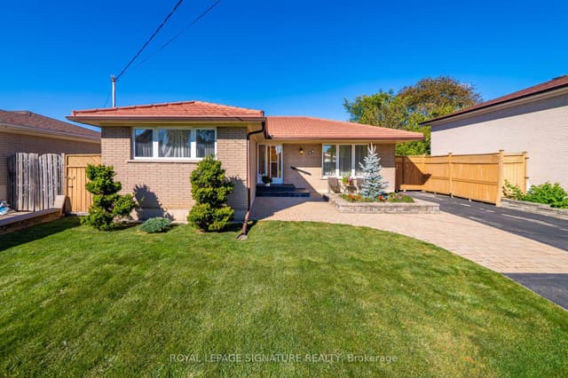 Detached at 28 Candlewood Crescent, Toronto, ON M3J 1G8, Toronto W05