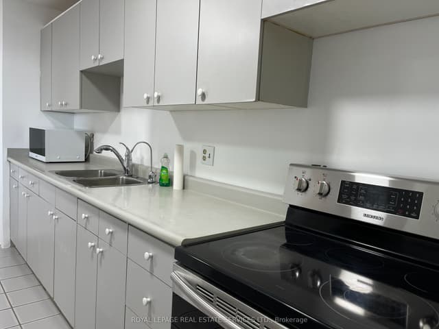 Condo Apartment at 362 The East Mall 1801, Toronto, ON M9B 6C4, Toronto W08