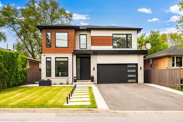 Detached at 1081 Ogden Avenue, Mississauga, ON L5E 2G7
