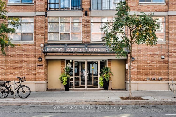 955 Queen Street