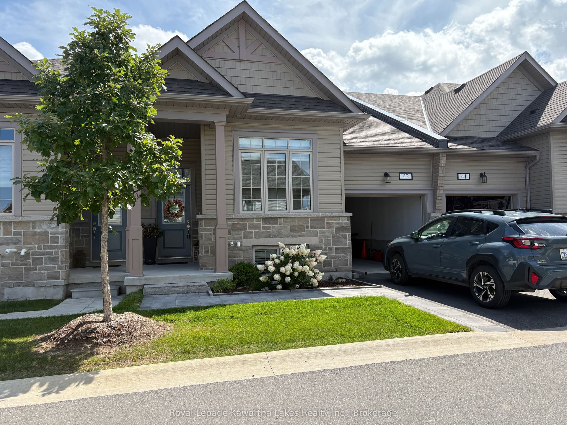 Suite 42, Unit 42 · 17 Lakewood Cres Cres