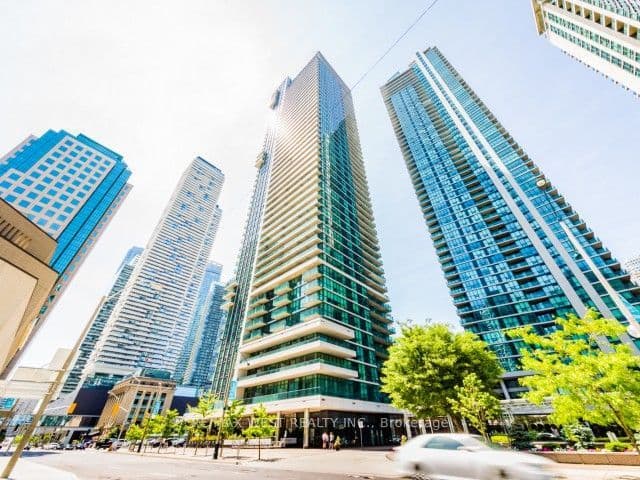 Suite 304 · Floor 3, Unit 304 · 33 Bay St