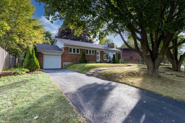 Detached at 17 Orchard Crescent, Guelph, ON N1E 1W9
