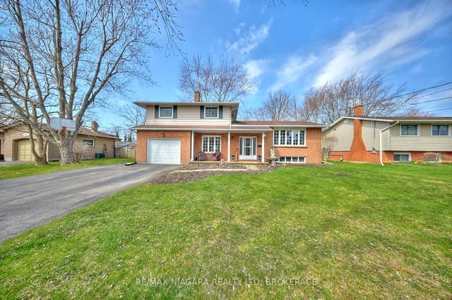 Detached at 953 Grandview Road, Fort Erie, ON L2A 5R4