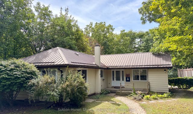 Detached at 418 Elgin Street, Saugeen Shores, ON N0H 2C0