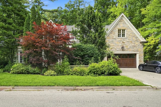 Detached at 2025 & 2035 Heartwood Court, Mississauga, ON L5C 4P7