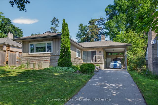 Detached at 702 Walkerfield Avenue, Peterborough, ON K9J 4W4