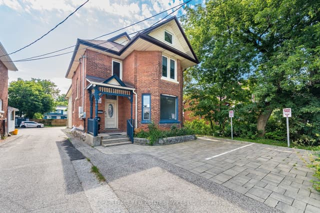 Detached at 100 Essa Road, Barrie, ON L4N 3K7