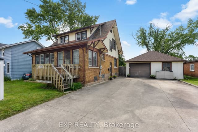 Detached at 3938 Main Street, Niagara Falls, ON L2G 6B6