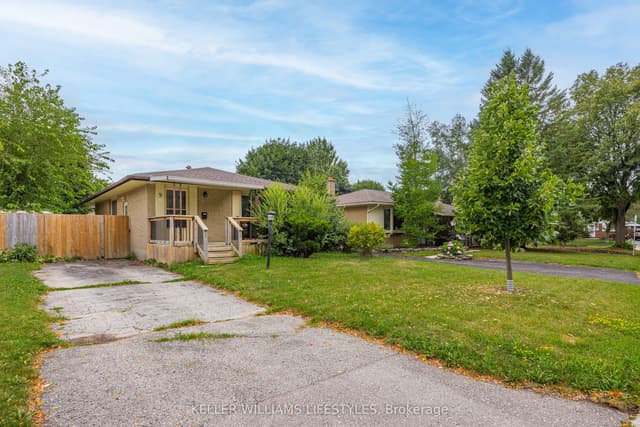 Detached at 9 Buchan Road, London East, ON N5V 1K9