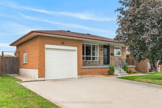 Detached at 93 Nugent Drive, Hamilton, ON L8H 2N1
