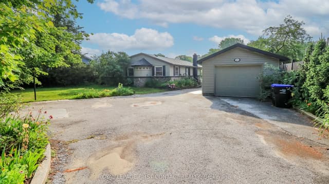 Detached at 21 Sunnidale Road, Wasaga Beach, ON L9Z 2M5
