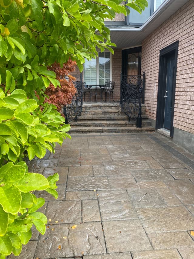 Detached at 5663 Whitehorn Avenue bsmt, Mississauga, ON L5V 2H1