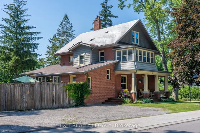 Triplex at 126 Temperance Street, Aurora, ON L4G 2R4