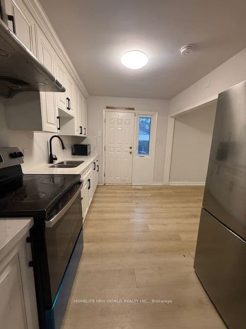 Detached at 2 Yewfield Crescent, Toronto, ON M3B 2Y5, Toronto C13