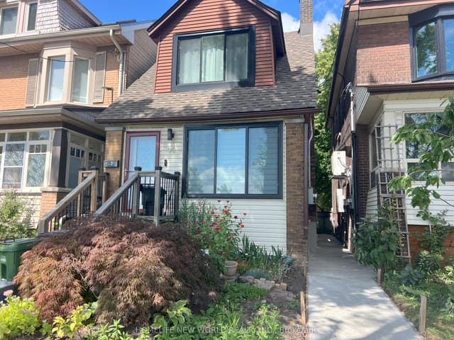 Detached at 90 Oakvale Avenue Lower, Toronto, ON M4J 1J1, Toronto E01