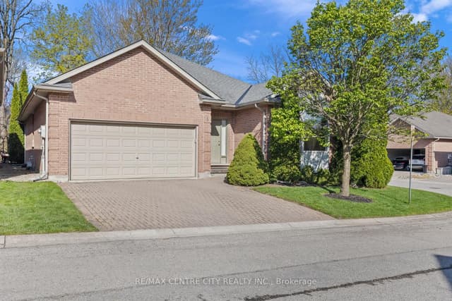 Detached at 448 Commissioners Road E 5, London South, ON N6C 2T7