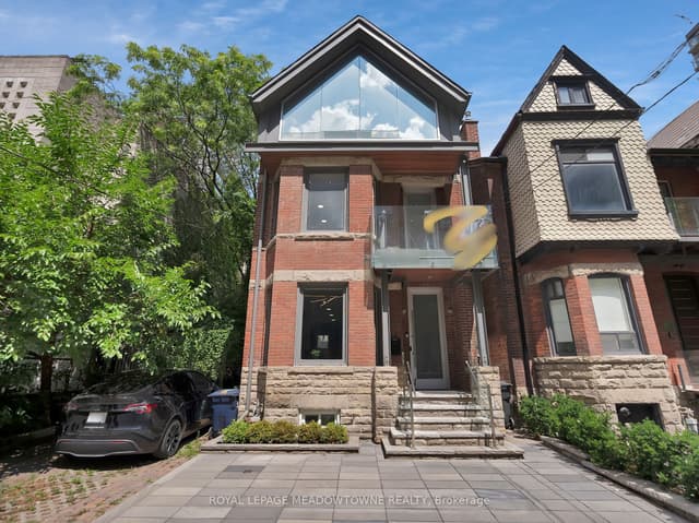 Office at 544 Richmond Street W, Toronto, ON M5V 1Y4, Toronto C01