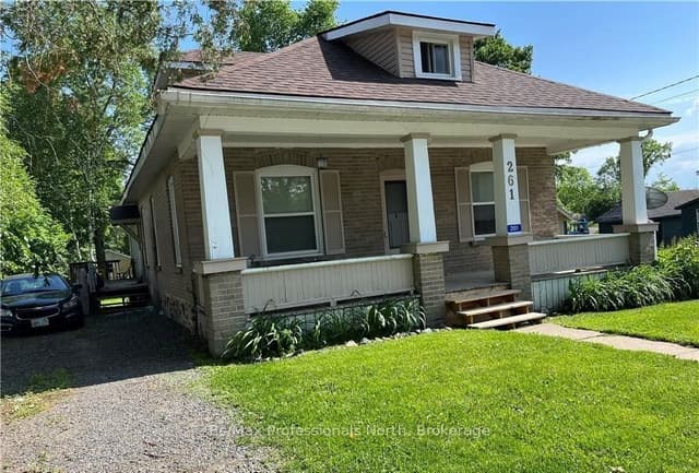 Detached at 261 HOTCHKISS Street, Gravenhurst, ON P1P 1H7
