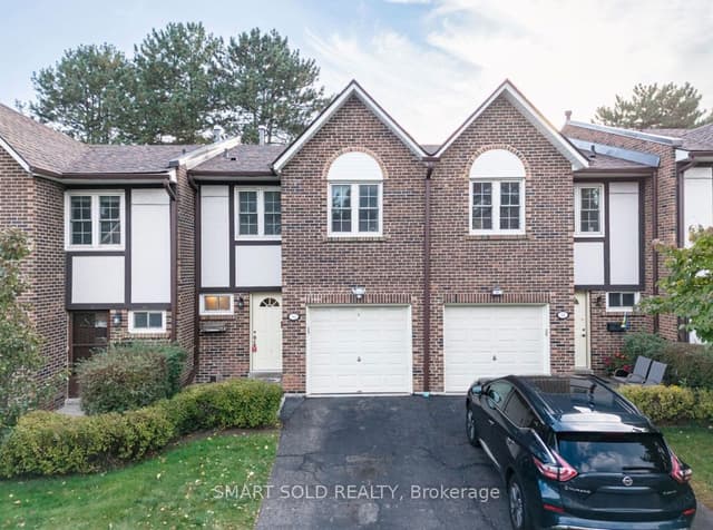 Condo Townhouse at 2120 Rathburn Road E 32, Mississauga, ON L4W 2S8
