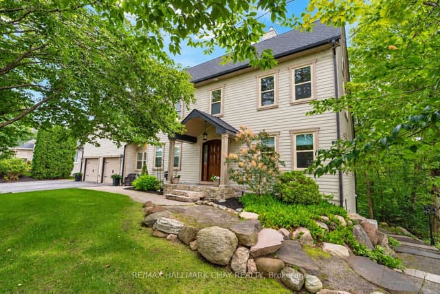 Detached at 9 Bridle Path, Oro-Medonte, ON L0L 2L0