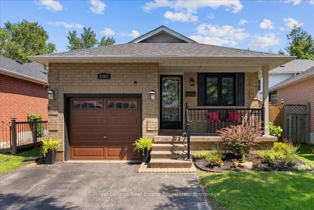 Detached at 1464 Trowbridge Drive, Oshawa, ON L1G 7R7