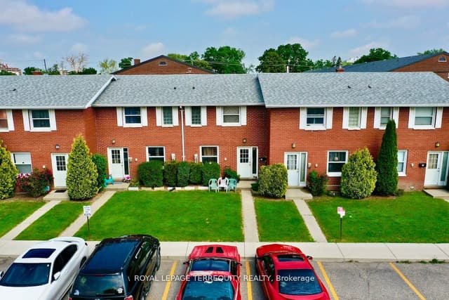 Condo Townhouse at 39 Orchard Place, Chatham-Kent, ON N7M 1A6