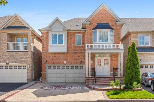 Detached at 14 Beckenham Road, Brampton, ON L6P 2L7