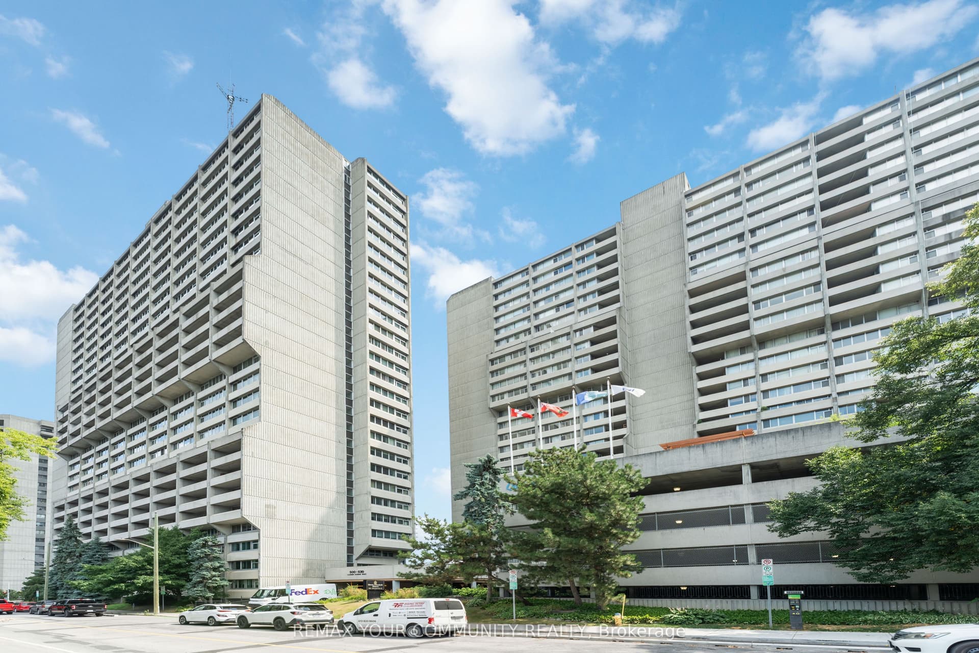 Suite 608 · Floor 6, Unit 608 · 500 Laurier Ave W