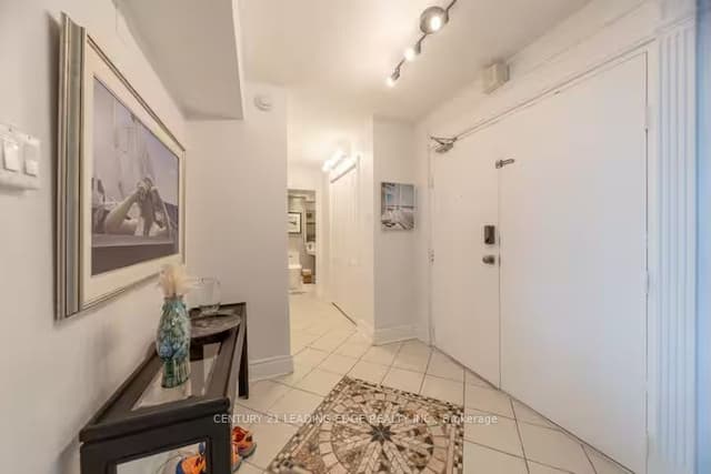 Condo Apartment at 380 King Street 1805, London East, ON N6B 3L6