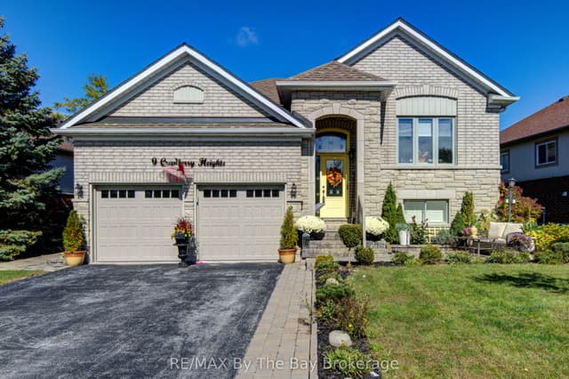 Detached at 9 Cranberry Heights, Wasaga Beach, ON L9Z 1M9