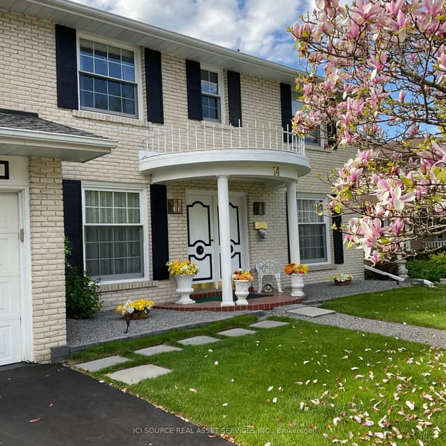 Detached at 14 Robinhood Drive, Hamilton, ON L9H 4G1