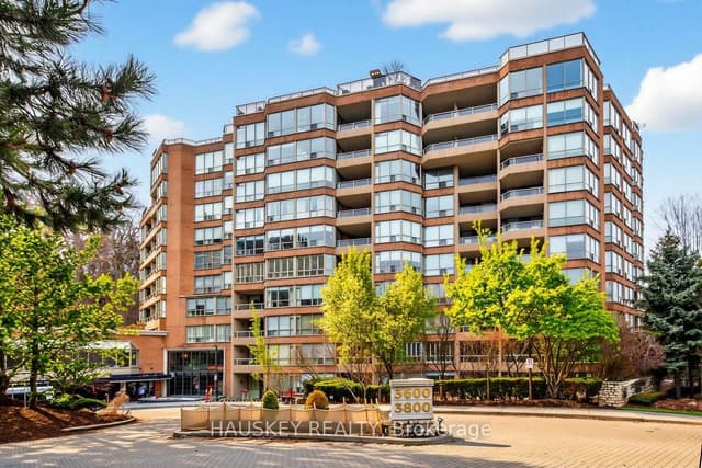 Condo Apartment at 3800 Yonge Street 402, Toronto, ON M4N 3P7, Toronto C04